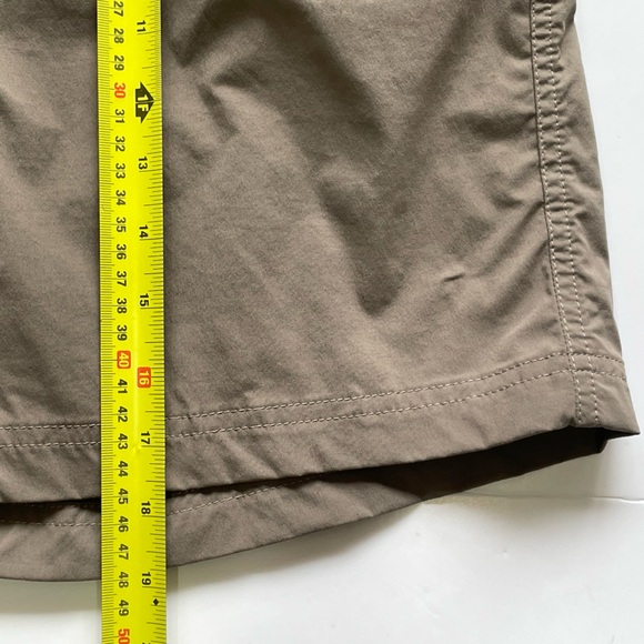L.L. Bean Cargo Hiking Lightweight Shorts Women’s Size 12 Tan/Brown - Picture 7 of 11